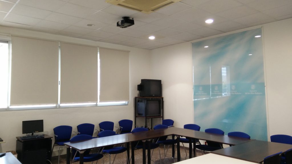 INSTALACIÓN AUDIOVISUAL AULA